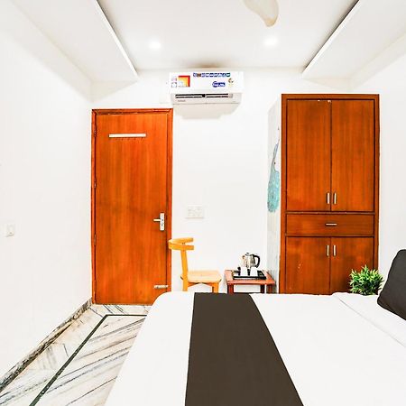 Super Collection O Sector 110 Noida Hotel Ngoại thất bức ảnh