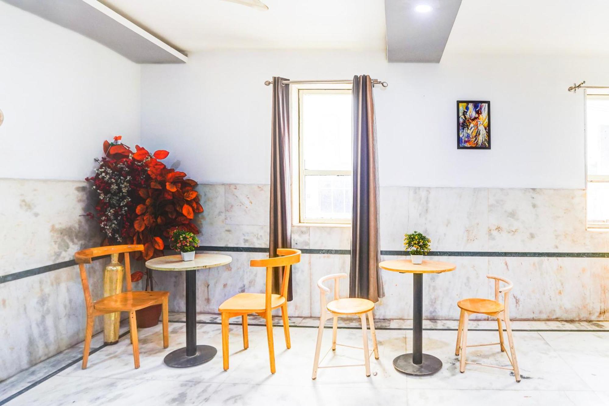 Super Collection O Sector 110 Noida Hotel Ngoại thất bức ảnh